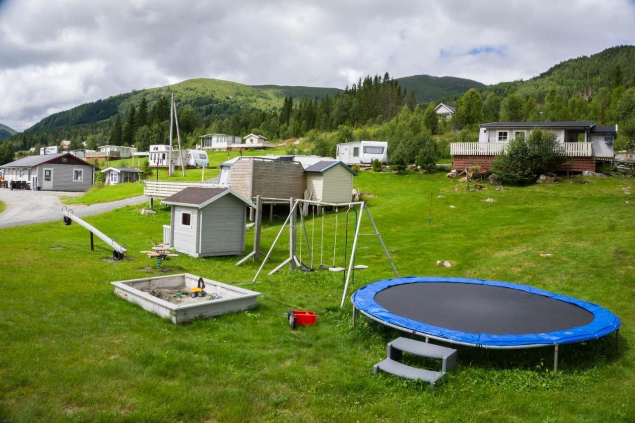 ホテルSmordal Hytteutleie Og Camping ノールフィヨーレイド エクステリア 写真