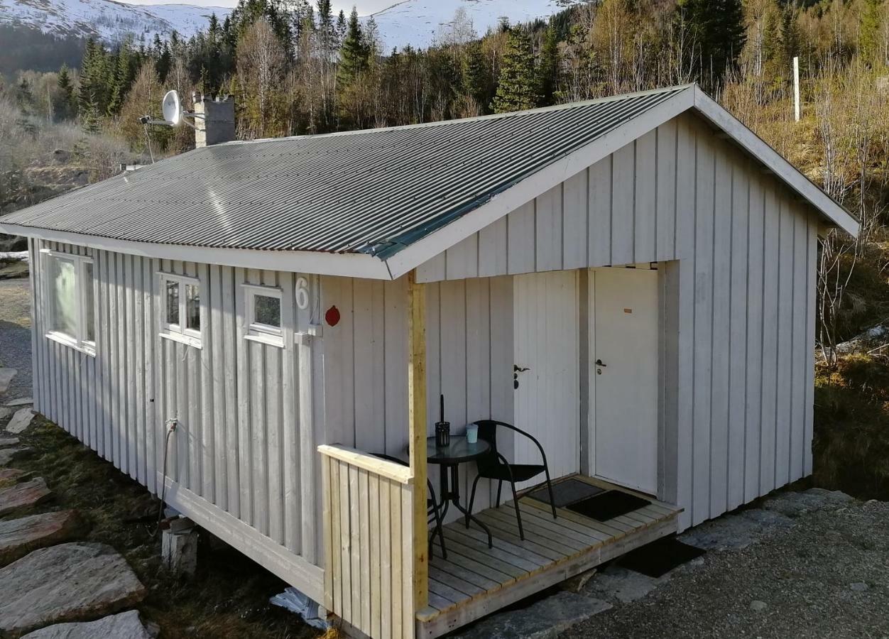 ホテルSmordal Hytteutleie Og Camping ノールフィヨーレイド エクステリア 写真